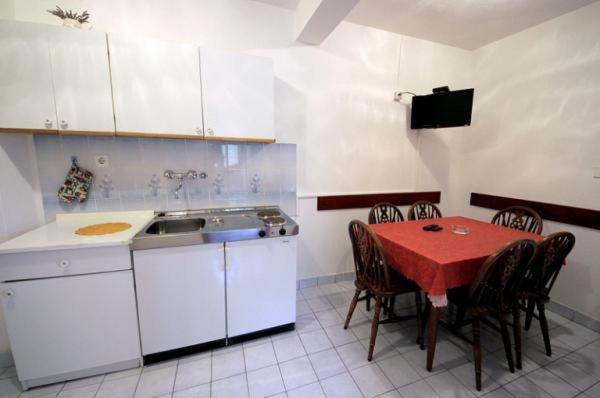 Apartments Vukovic Vrboska Buitenkant foto